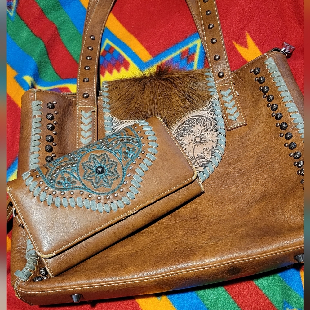 Trinity Ranch conceal carry purse and wallet
